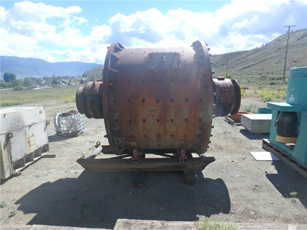 Canadian Allis Chalmers 9' X 7' (2.7m X 2m) Ball Mill, 400 Hp)